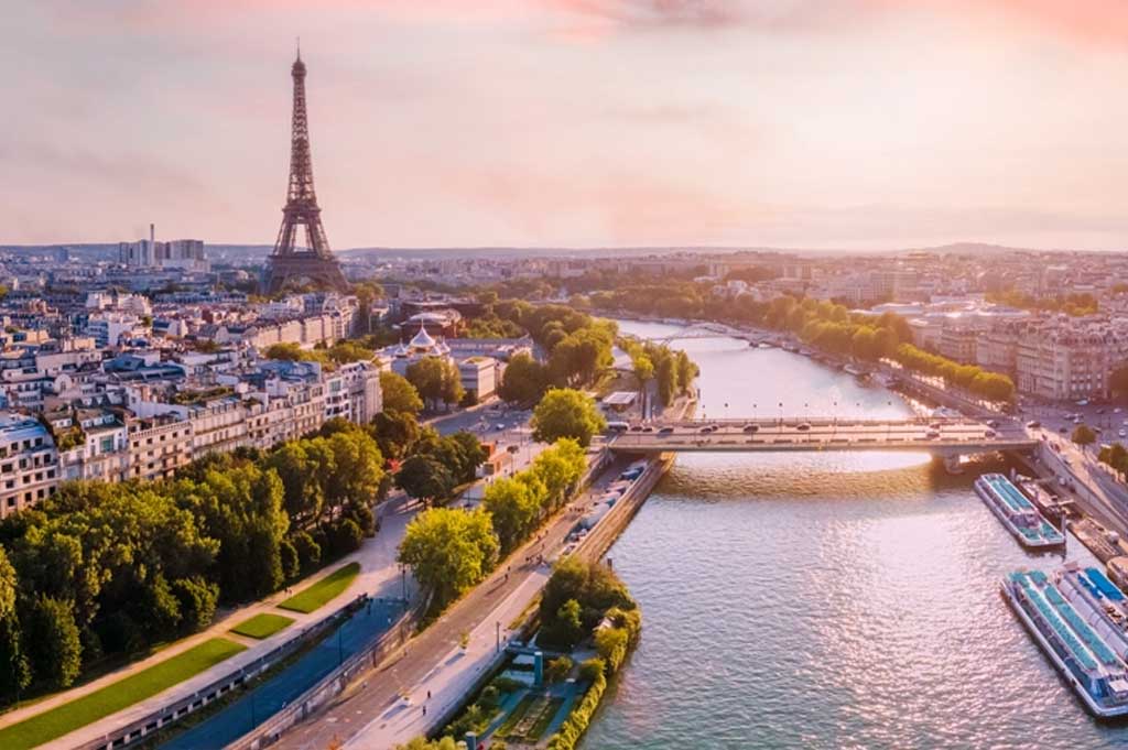 بهترین زمان سفر به پاریس